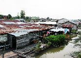 Foto: Cilts sievietes un saldūdens delfīnu meklējumi Borneo